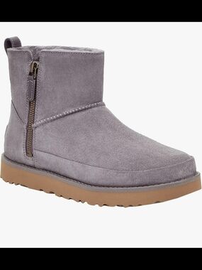 UGG Women's Classic Zip Mini